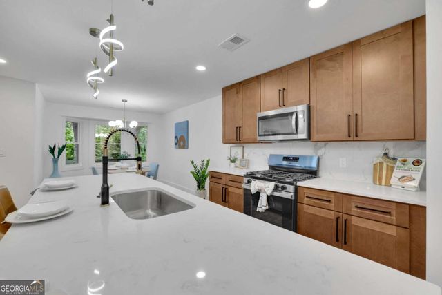 2000 Doefield Street, Canton, GA 30115