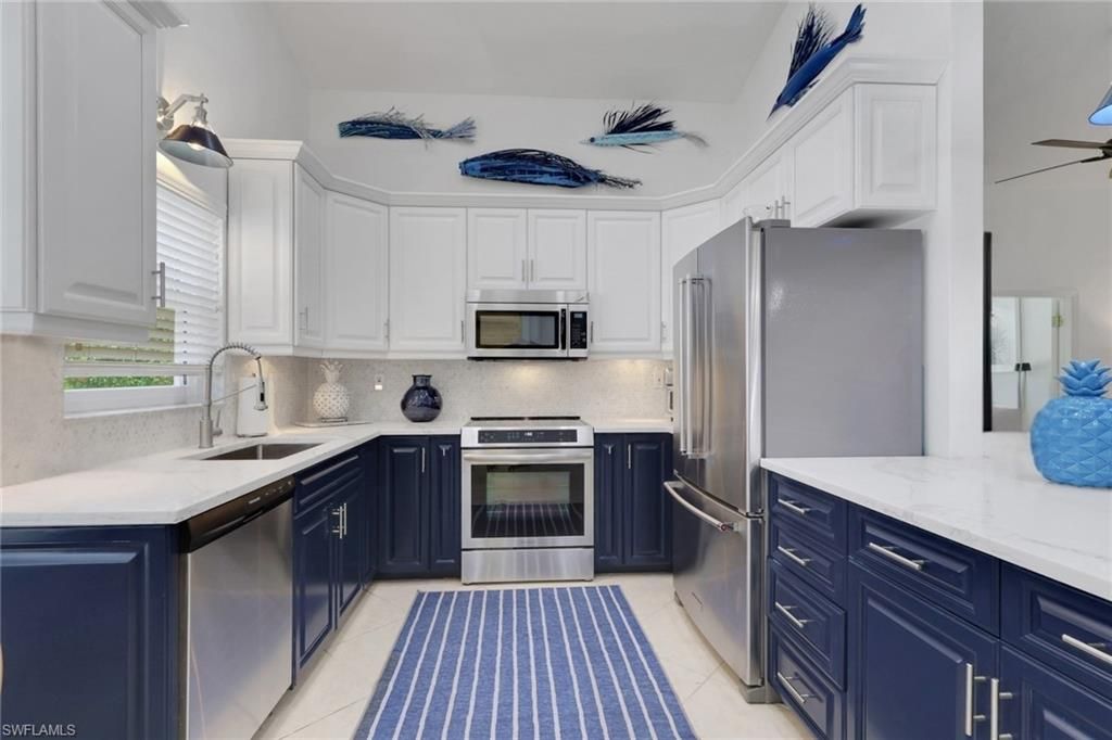 437 Fox Den CIR, NAPLES, FL 34104 — photo 2