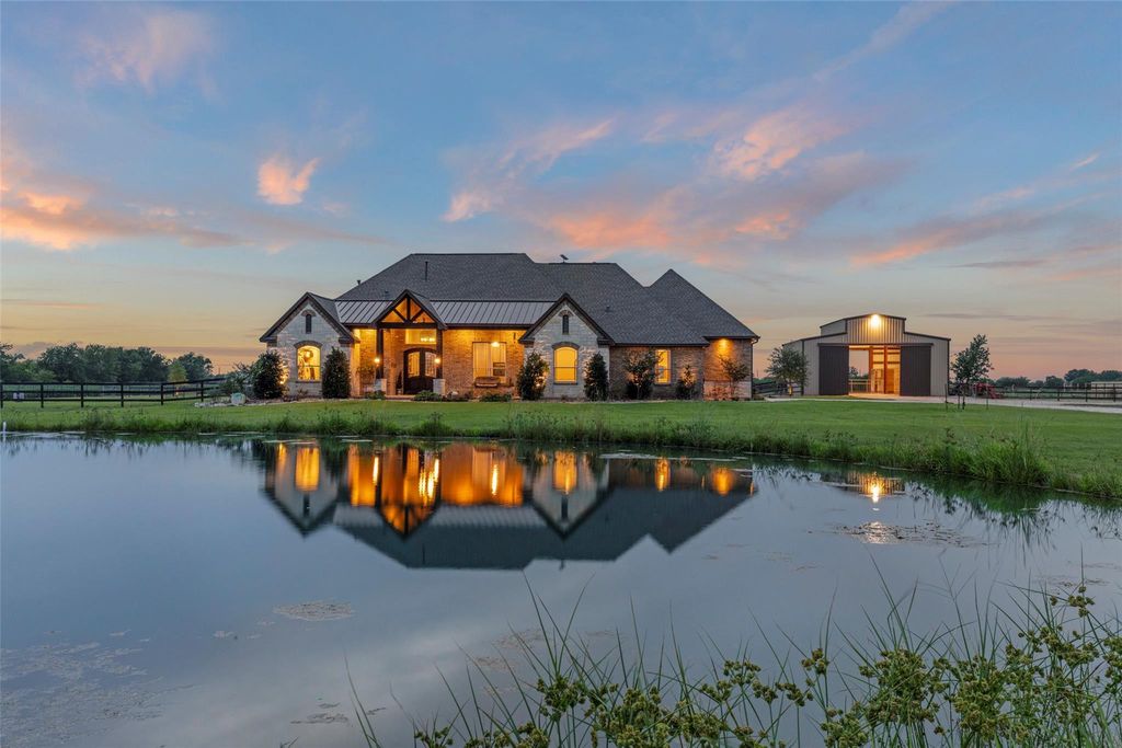2667 Maler Road, Sealy, TX 77474