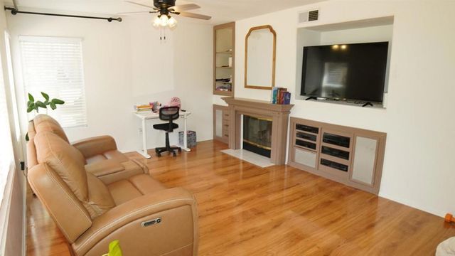 3325 Ricewood Drive, Oceanside, CA 92058