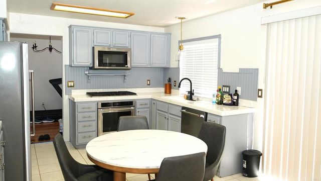3325 Ricewood Drive, Oceanside, CA 92058