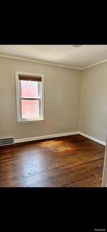 2430 Bennett Street, Dearborn, MI 48124