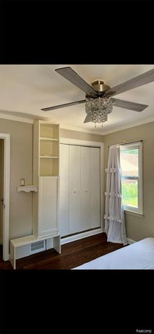 2430 Bennett Street, Dearborn, MI 48124