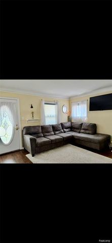2430 Bennett Street, Dearborn, MI 48124