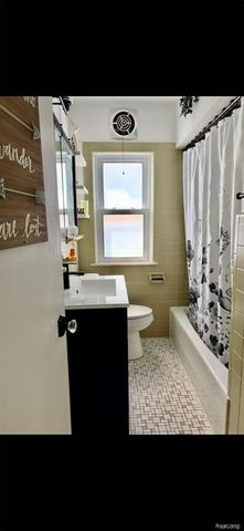 2430 Bennett Street, Dearborn, MI 48124