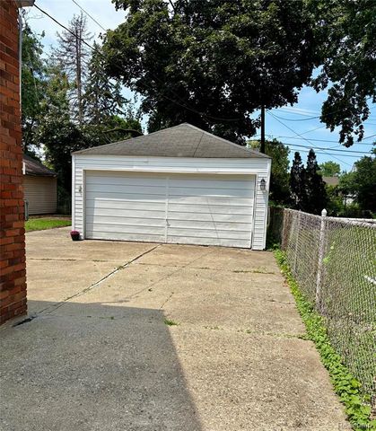 2430 Bennett Street, Dearborn, MI 48124