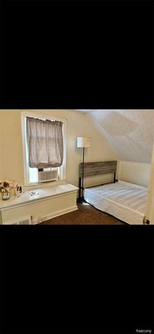 2430 Bennett Street, Dearborn, MI 48124