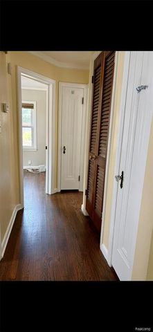 2430 Bennett Street, Dearborn, MI 48124