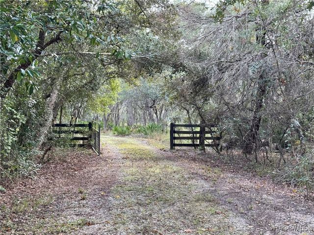 4739 W Angus Drive, Beverly Hills, FL 34465