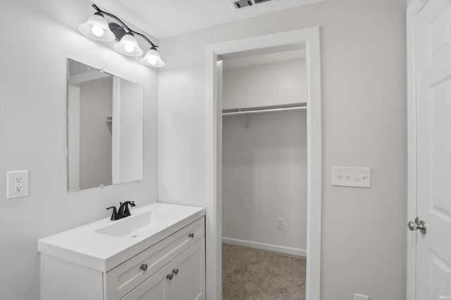 535 Central Avenue, Lapel, IN 46051