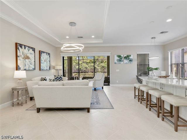 8451 Palacio TER W, Naples, FL 34114