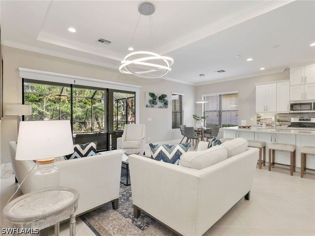 8451 Palacio TER W, Naples, FL 34114