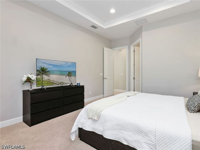 8451 Palacio TER W, Naples, FL 34114