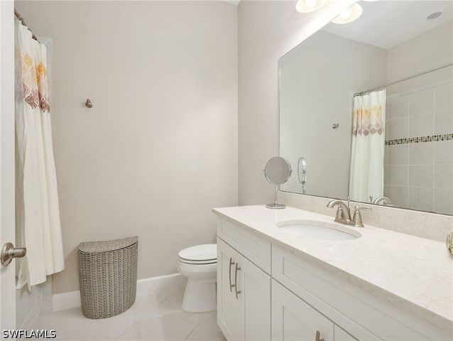 8451 Palacio TER W, Naples, FL 34114