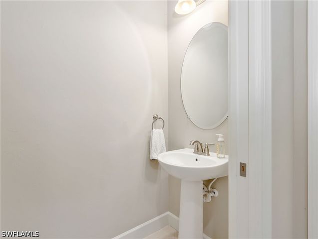 8451 Palacio TER W, Naples, FL 34114