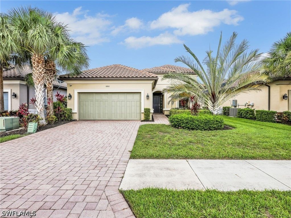 8451 Palacio TER W, Naples, FL 34114