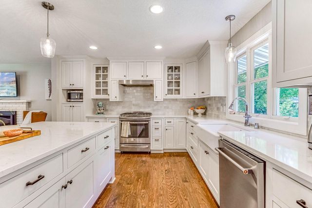 6004 Schaefer Road, Edina, MN 55436