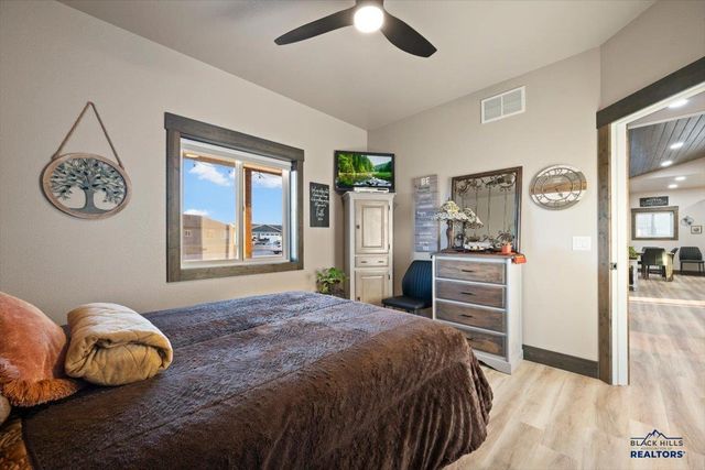 4014 BOZEMAN CT, Spearfish, SD 57783