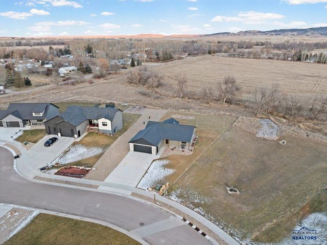 4014 BOZEMAN CT, Spearfish, SD 57783