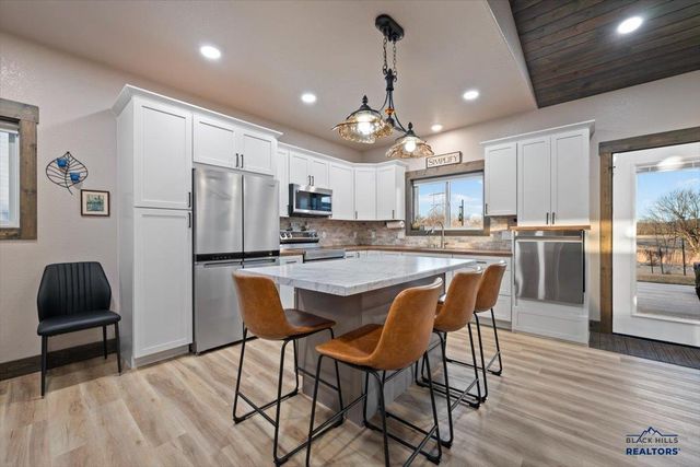 4014 BOZEMAN CT, Spearfish, SD 57783