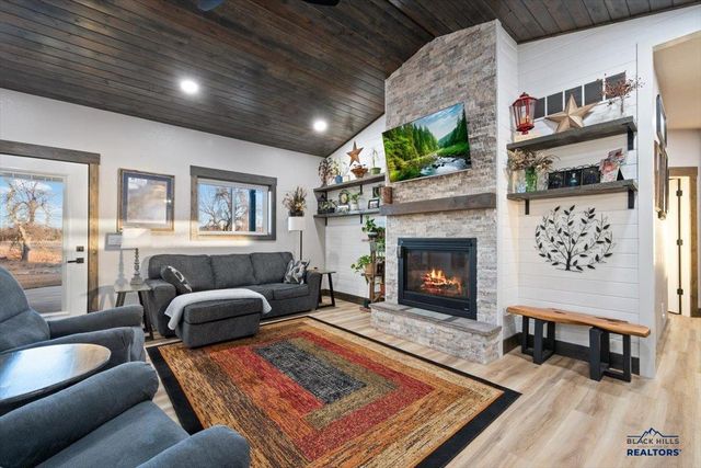 4014 BOZEMAN CT, Spearfish, SD 57783