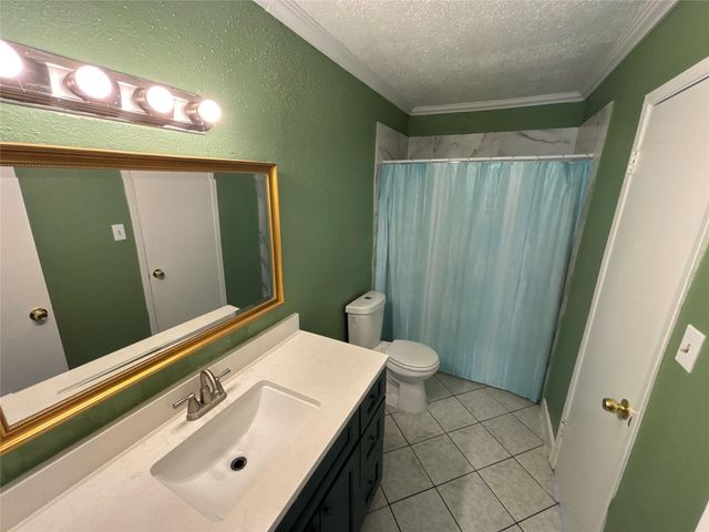 8405 Wilcrest Drive 1702, Houston, TX 77072