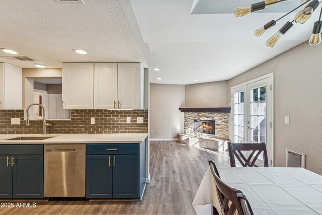 8713 N SHADOW Lane, Peoria, AZ 85345