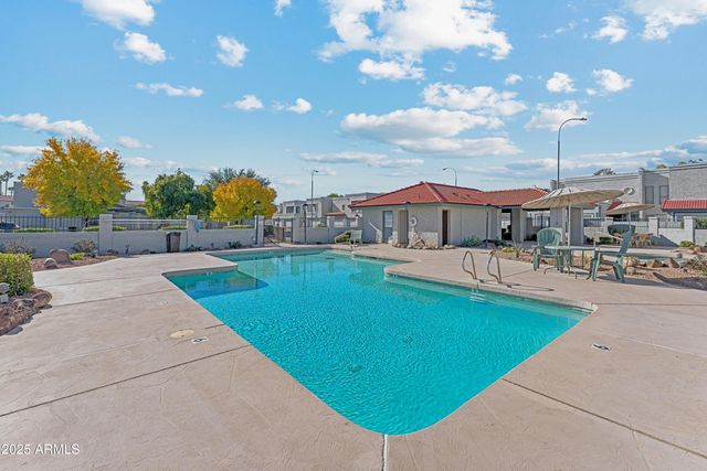 8713 N SHADOW Lane, Peoria, AZ 85345