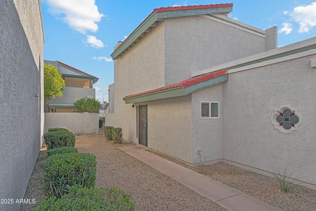 8713 N SHADOW Lane, Peoria, AZ 85345