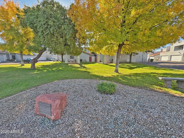 8713 N SHADOW Lane, Peoria, AZ 85345