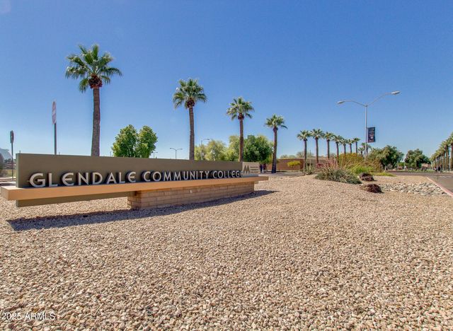 8713 N SHADOW Lane, Peoria, AZ 85345