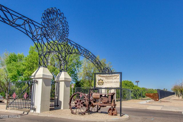 8713 N SHADOW Lane, Peoria, AZ 85345