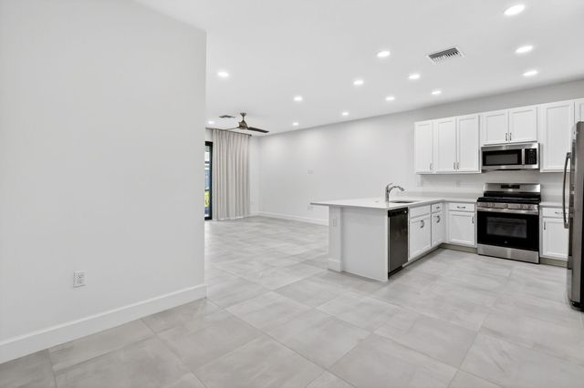 13470 SW Brightside Way, Port St. Lucie, Port St Lucie, FL 34987