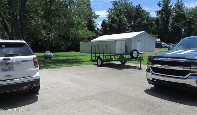 376 Wilderness Trail, Shepherdsville, KY 40165