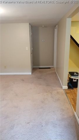 64 Haystack Lane, Charleston, WV 25311