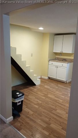 64 Haystack Lane, Charleston, WV 25311