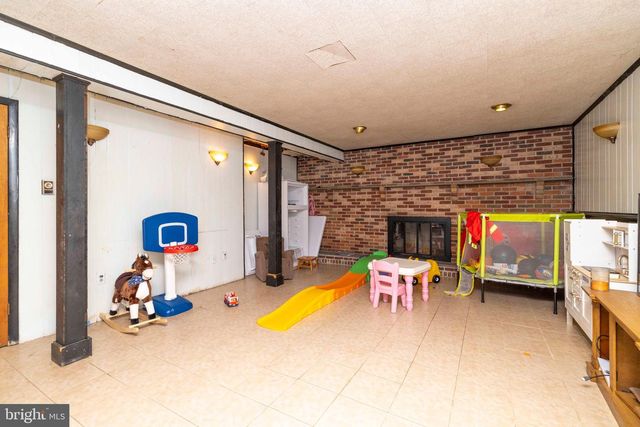 41 CENTRE AVE, Norristown, PA 19403