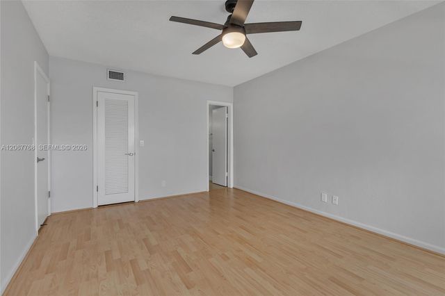 28 Yacht Club Drive 202, North Palm Beach, FL 33408