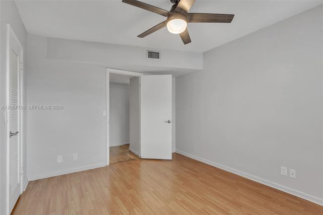 28 Yacht Club Drive 202, North Palm Beach, FL 33408