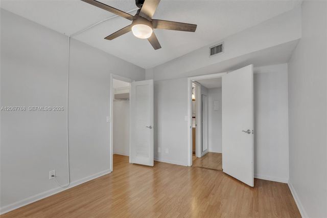 28 Yacht Club Drive 202, North Palm Beach, FL 33408