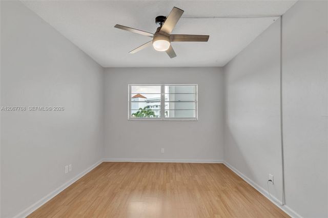 28 Yacht Club Drive 202, North Palm Beach, FL 33408