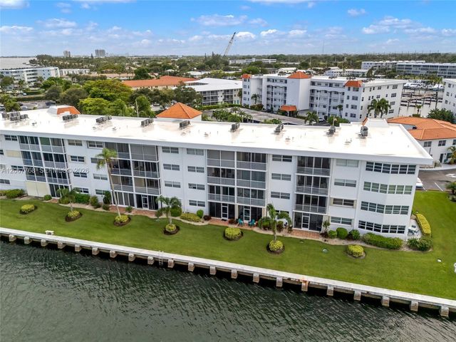 28 Yacht Club Drive 202, North Palm Beach, FL 33408
