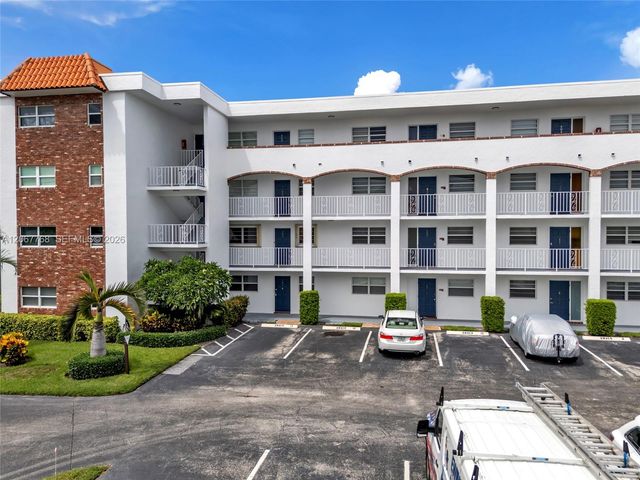 28 Yacht Club Drive 202, North Palm Beach, FL 33408