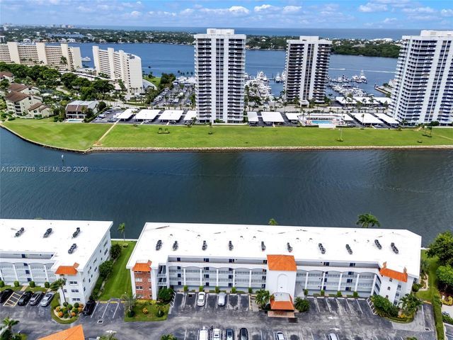 28 Yacht Club Drive 202, North Palm Beach, FL 33408