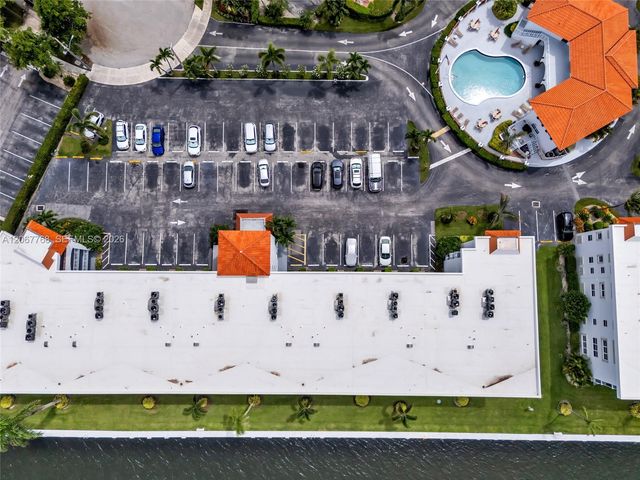 28 Yacht Club Drive 202, North Palm Beach, FL 33408