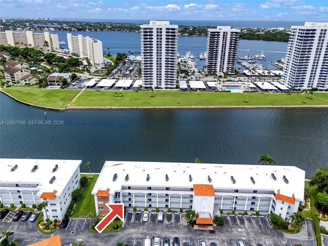 28 Yacht Club Drive 202, North Palm Beach, FL 33408