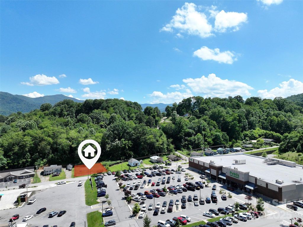 85 Frazier Street, Waynesville, NC 28786