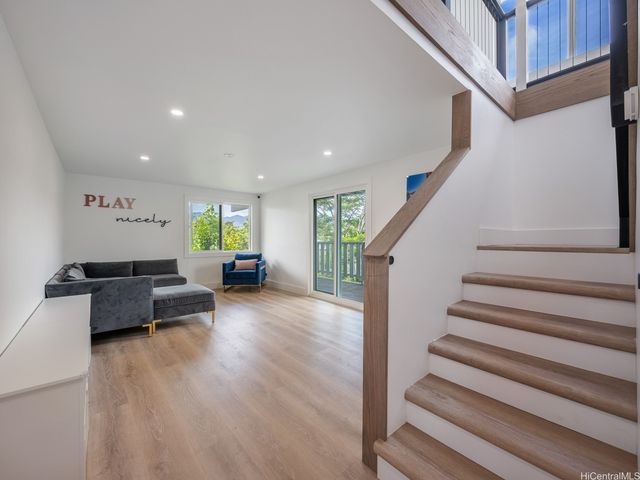 95-109 Waikalani Drive, Mililani, HI 96789