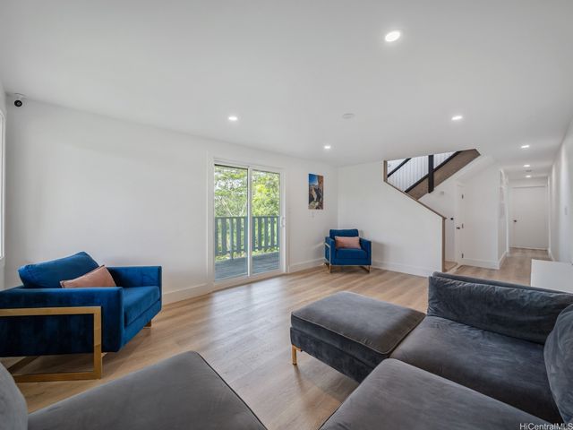 95-109 Waikalani Drive, Mililani, HI 96789