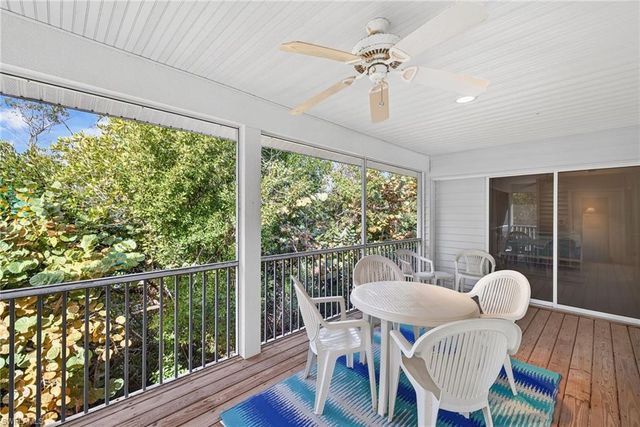 1112 Skiff PL, Sanibel, FL 33957